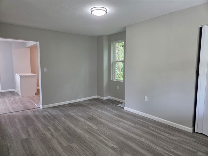 404 North 10th St — photo 7