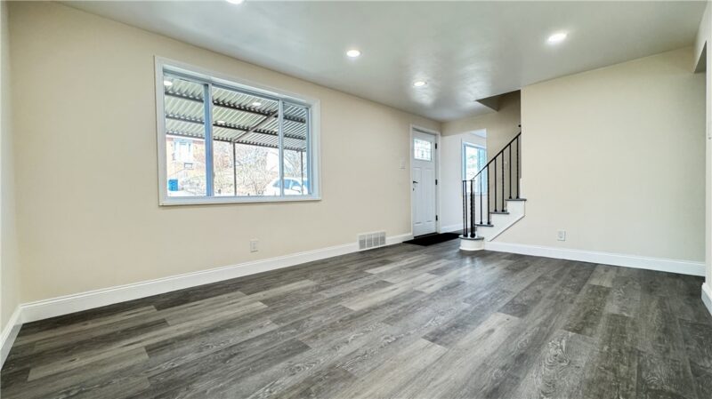 140 Orchard Dr — photo 3
