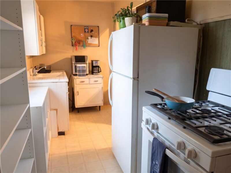 1319 Vance Ave — photo 2
