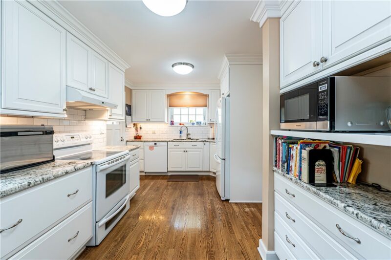 144 Westmoreland Ave — photo 3