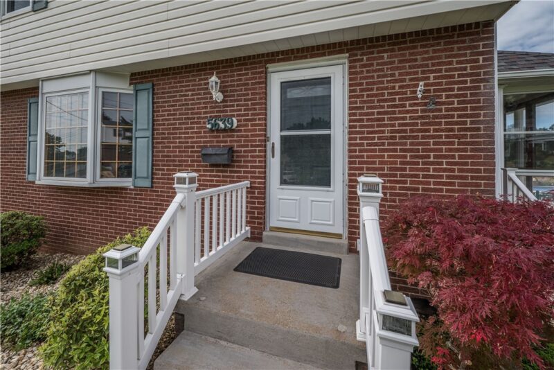 5639 Tracy Dr — photo 3