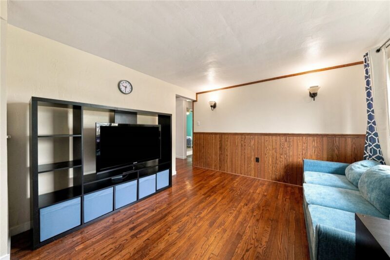 459 Lois Drive — photo 5
