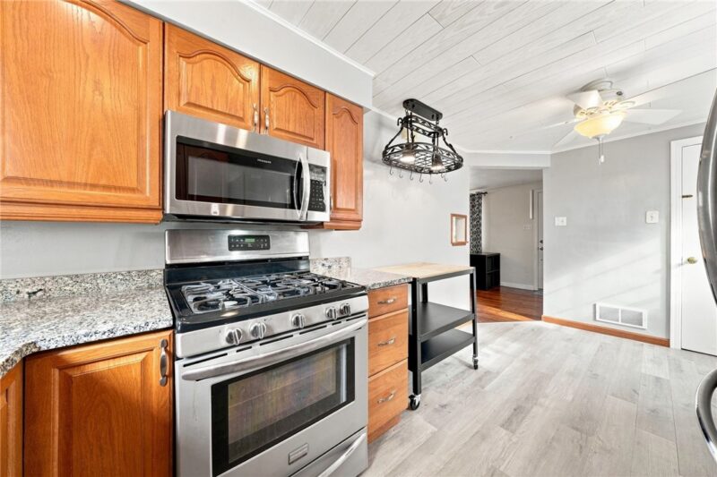 459 Lois Drive — photo 6