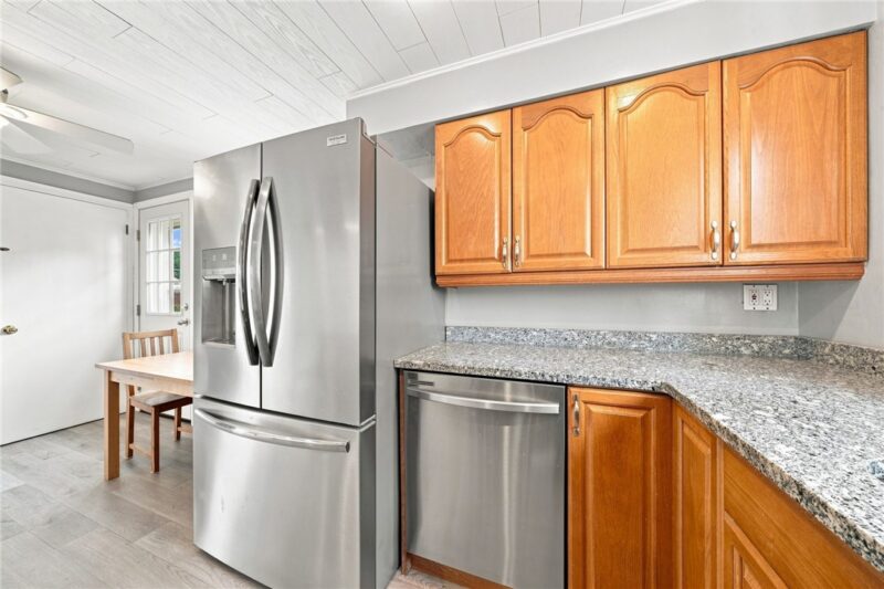 459 Lois Drive — photo 7