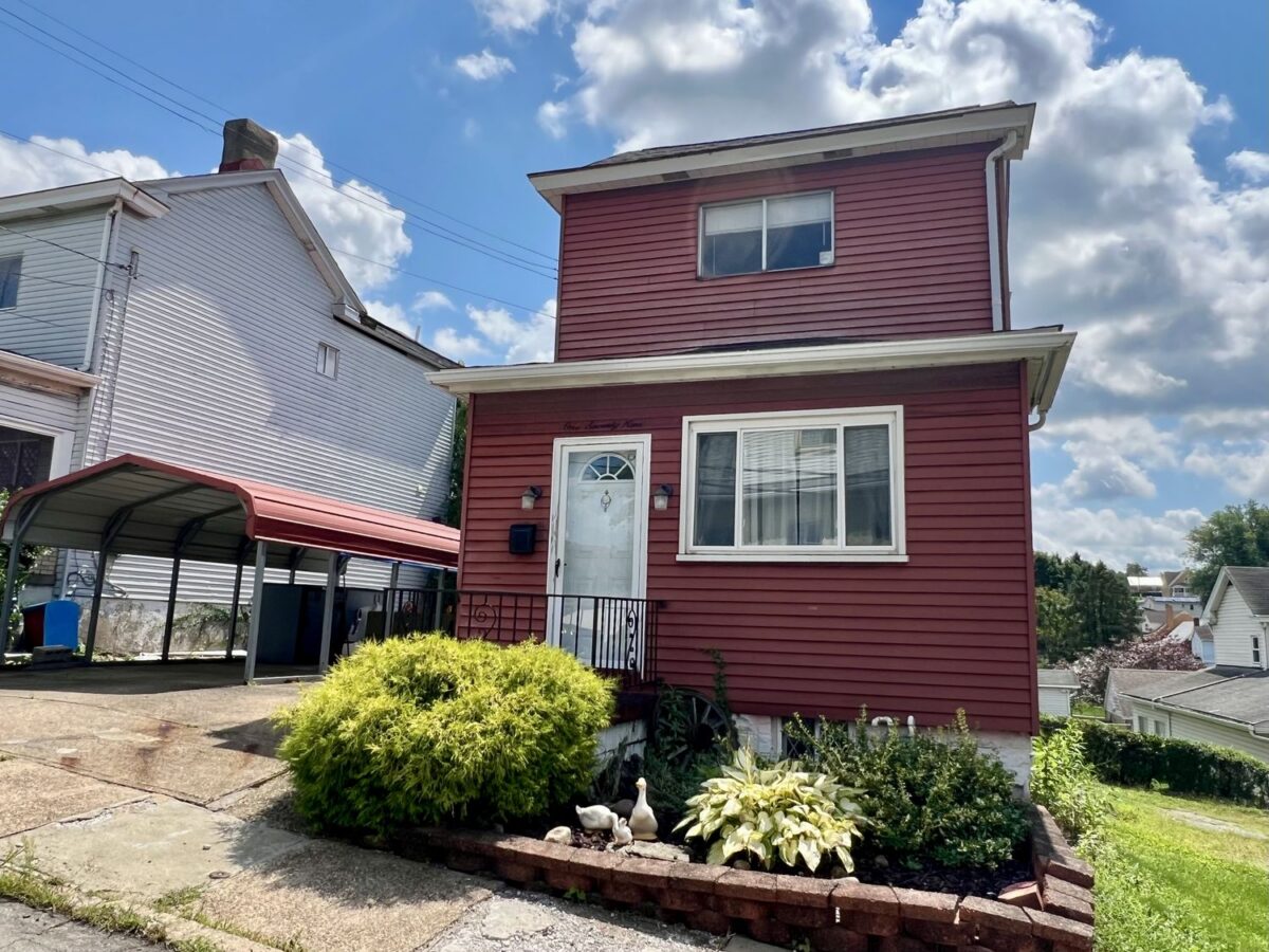 179 Lincoln AVENUE — photo 1