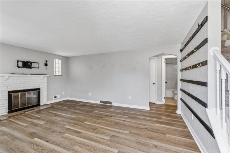 2025 Borland Rd — photo 3