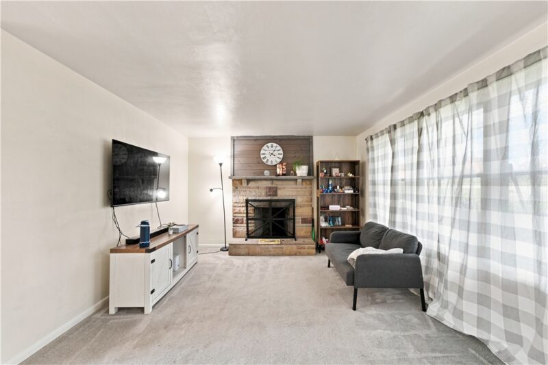 120 W Patty Ln — photo 8