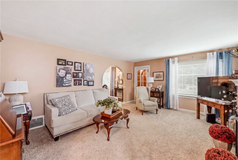 387 Spencer Ave — photo 6