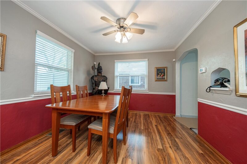 34 Hempstead Ave — photo 4