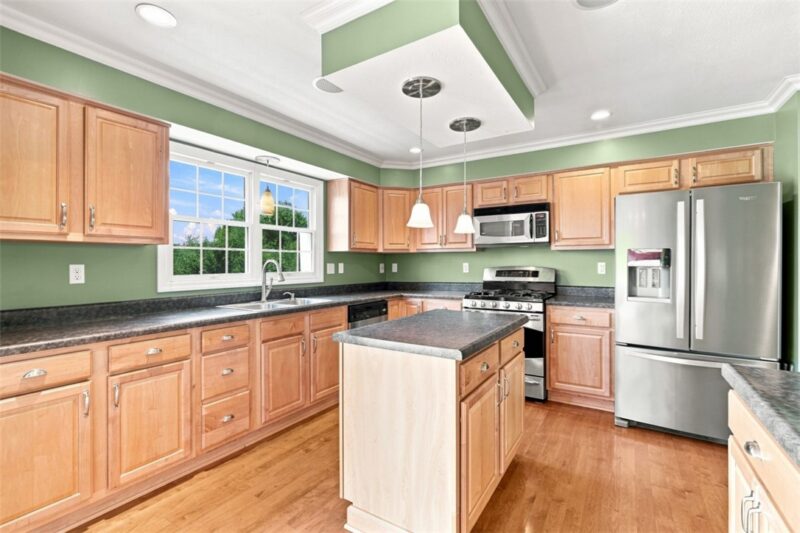 92 Castle View Dr — photo 7