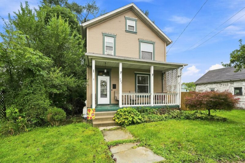 207 Vincennes AVENUE — photo 2