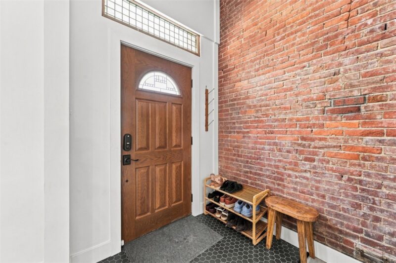 113 Hemlock St — photo 3