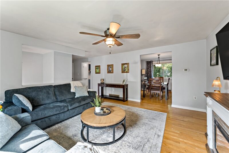 307 Mercer Rd — photo 3