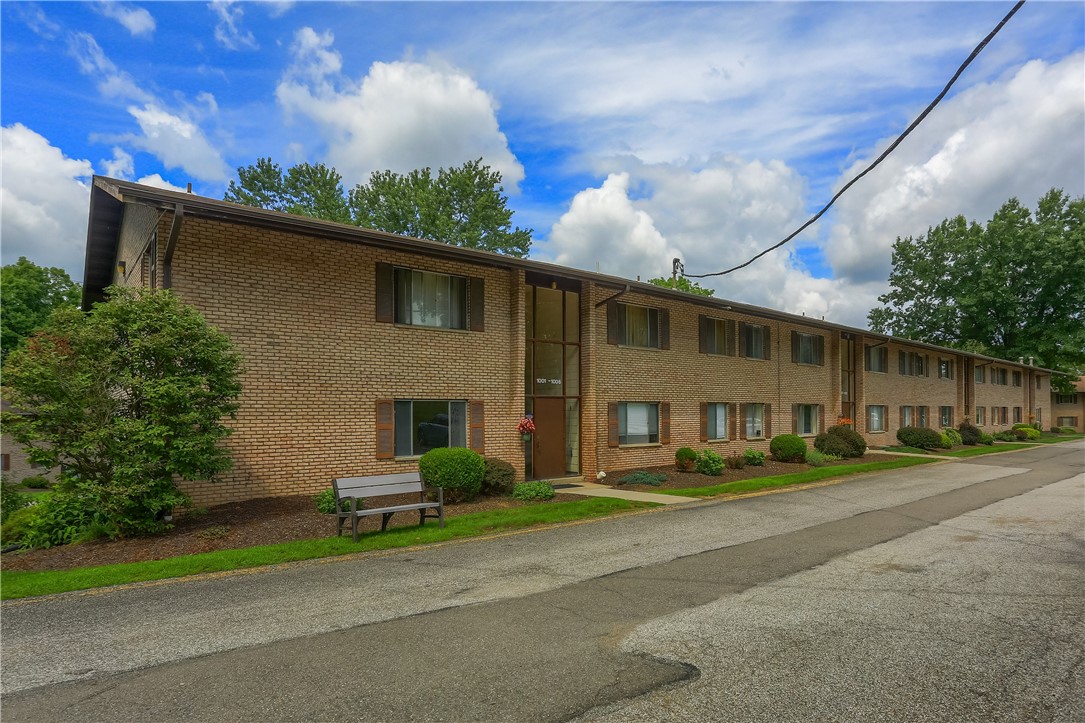 1004 Sanlin Drive — photo 1