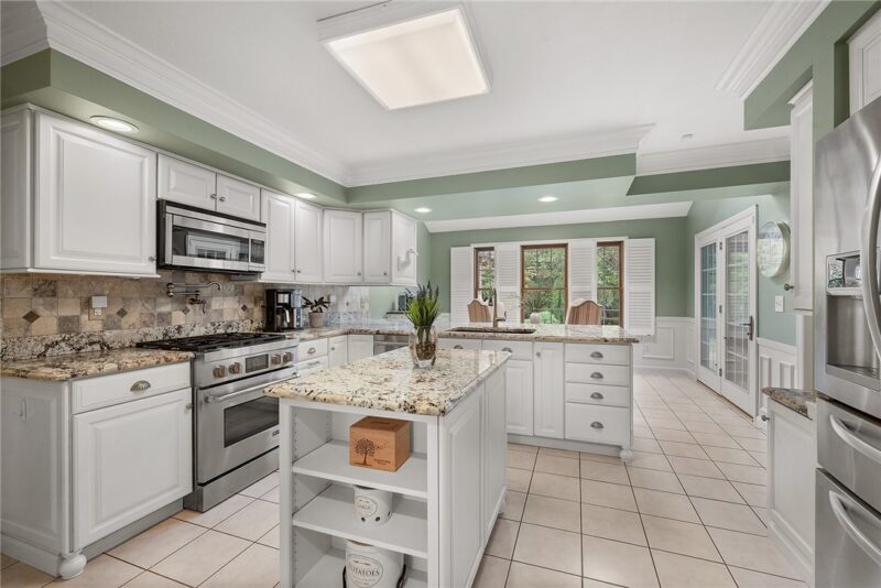 2779 Clearview Rd — photo 8