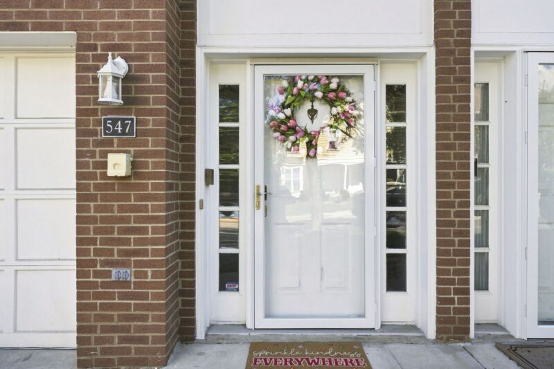 547 Lakewood Drive — photo 2