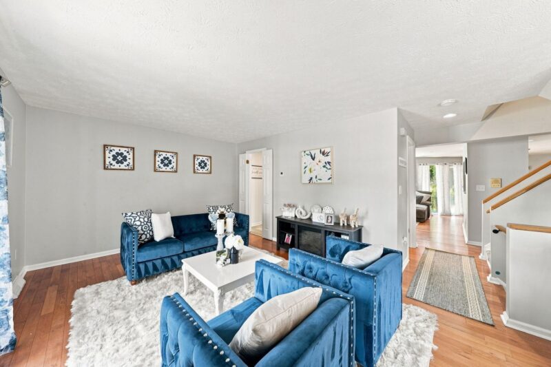 547 Lakewood Drive — photo 3
