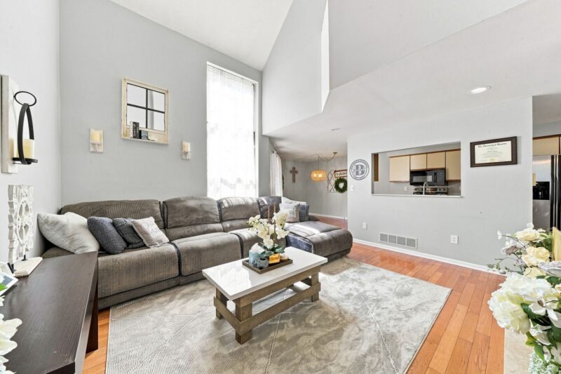 547 Lakewood Drive — photo 8