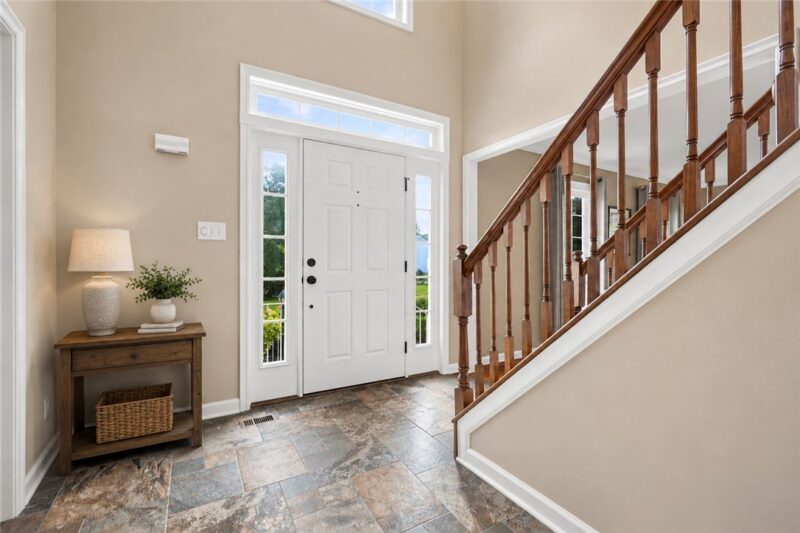 208 Timberlake Drive — photo 3