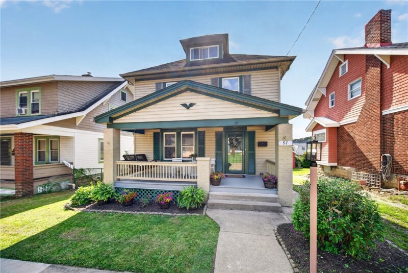 97 Evans Ave — photo 2
