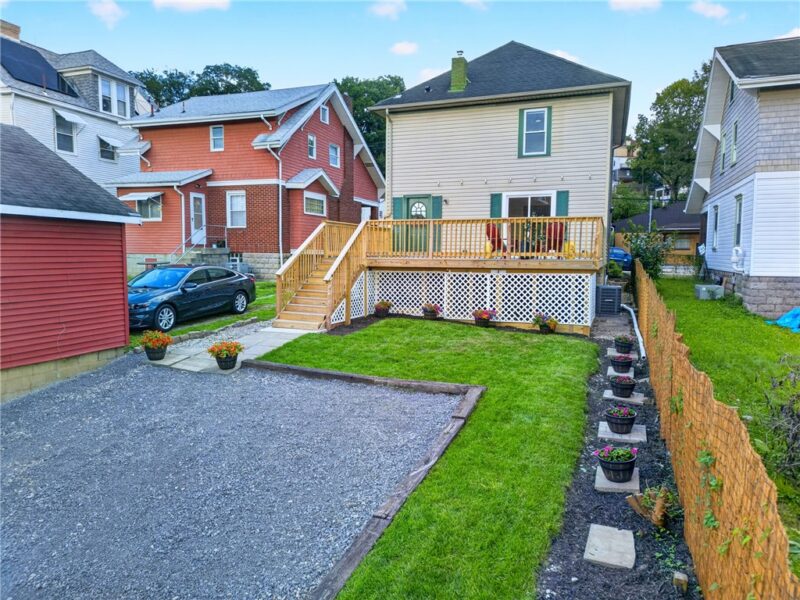 97 Evans Ave — photo 3