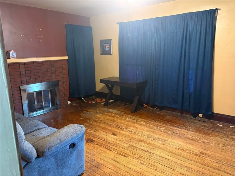 655 Meek St — photo 4