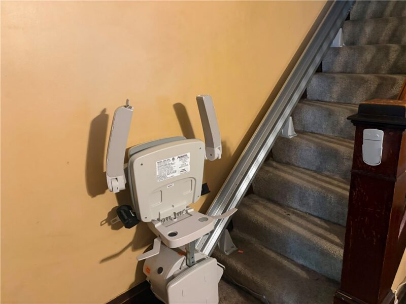 655 Meek St — photo 7