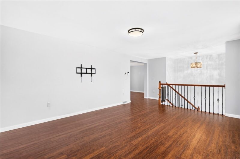 112 McDonald Dr — photo 7