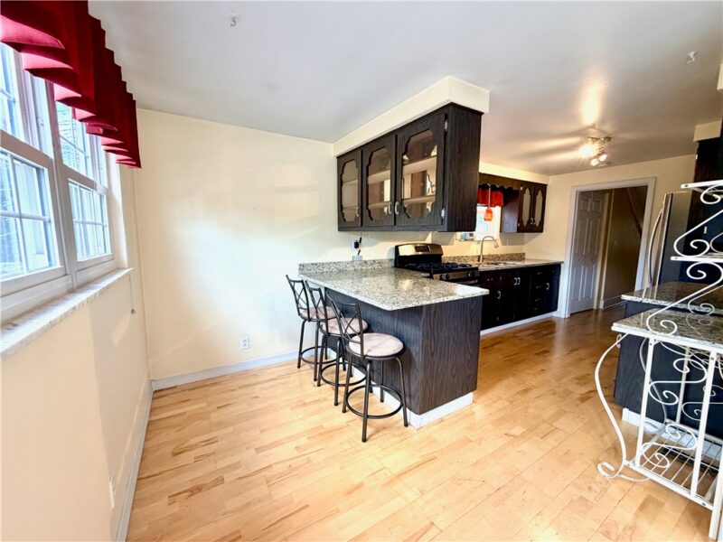 319 Manhattan Ave — photo 6