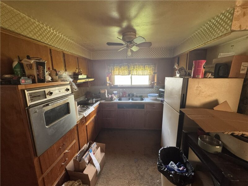 1521 Brinton Ave — photo 3