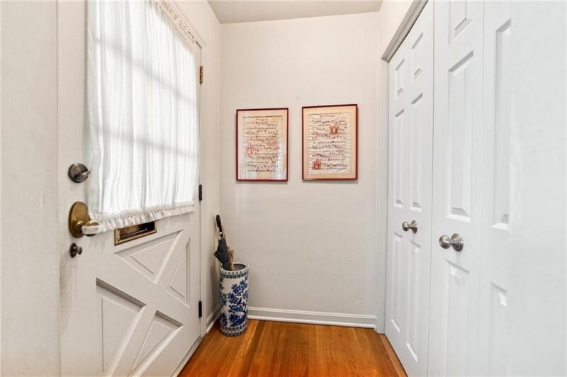 831 Alden Dr — photo 4