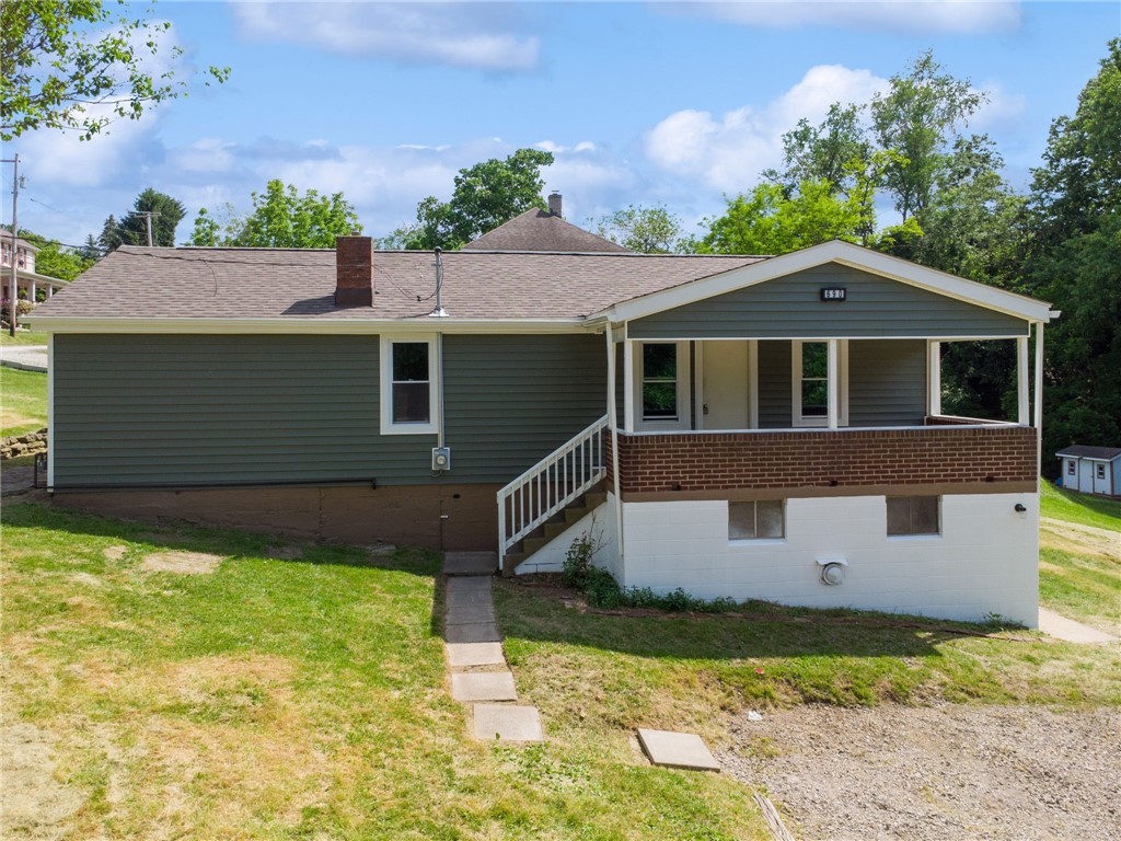 690 Brownstown Rd — photo 1