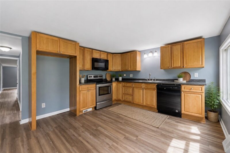 690 Brownstown Rd — photo 7