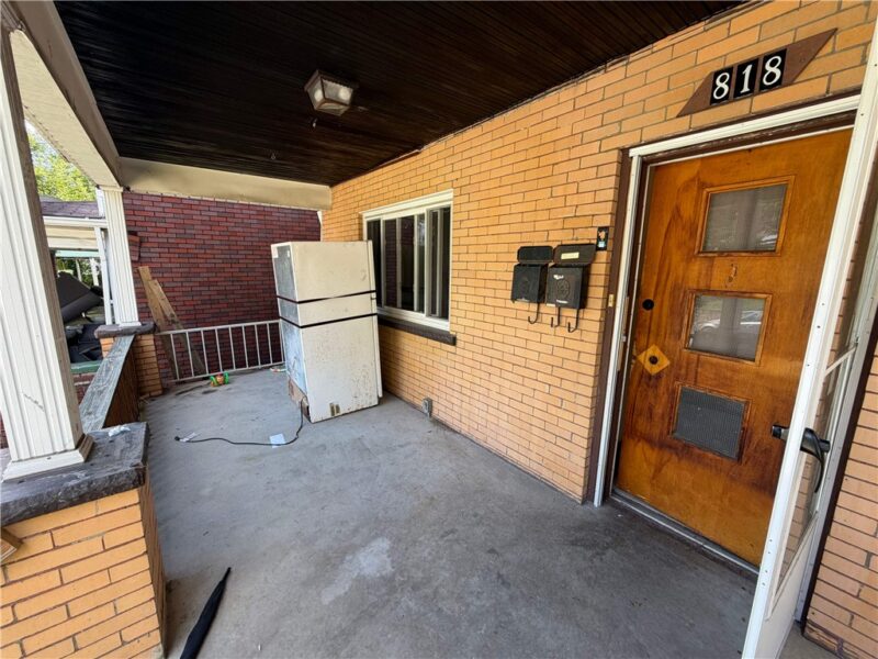 818 Lamont St — photo 2