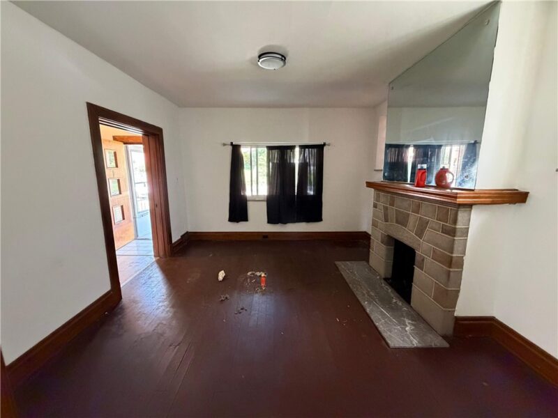 818 Lamont St — photo 5
