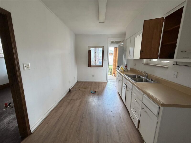 818 Lamont St — photo 7