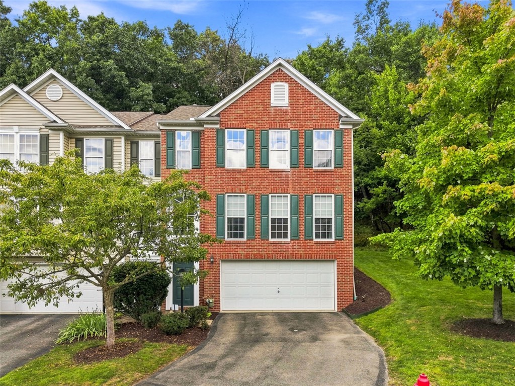 721 Bush Dr — photo 1
