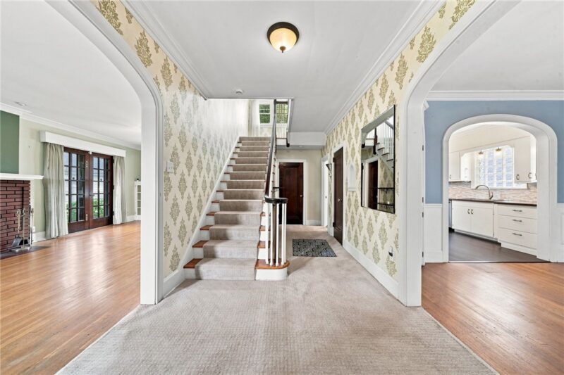410 Margaret Street — photo 6