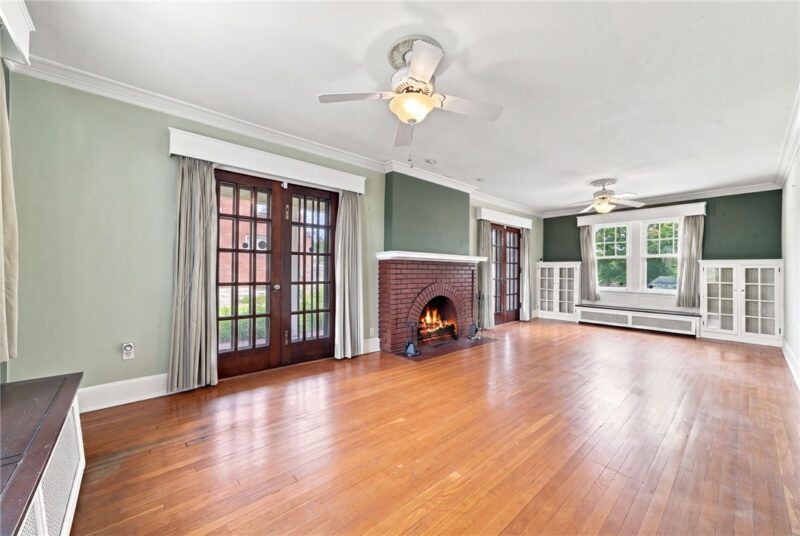 410 Margaret Street — photo 8