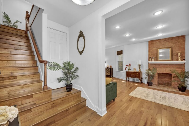 702 Bellefonte St — photo 2