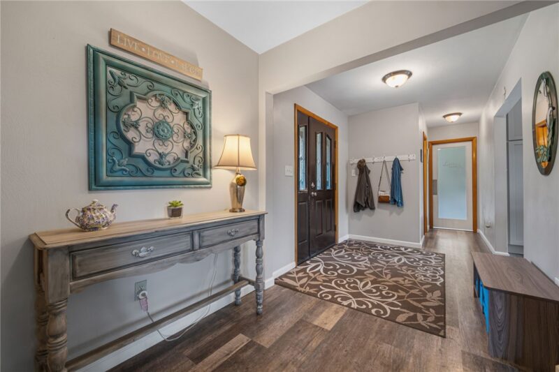 420 Clements Rd — photo 3