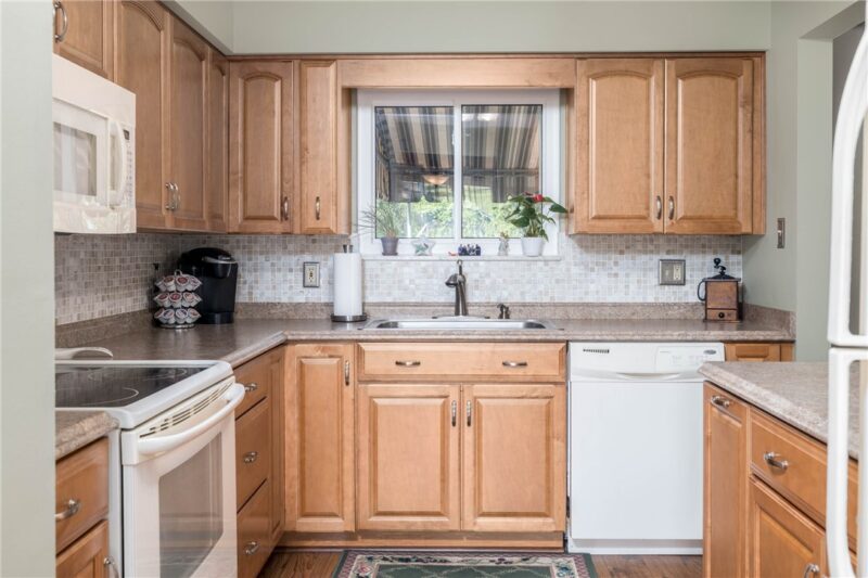 137 Mcgregor Dr — photo 7