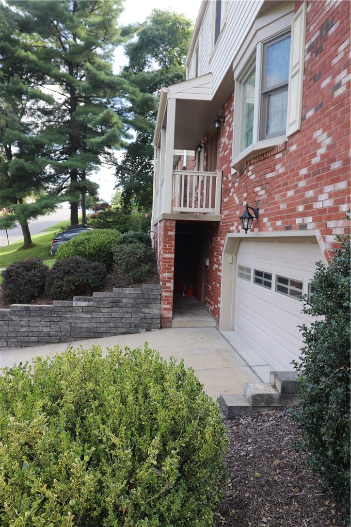 5720 Clark Ave — photo 4