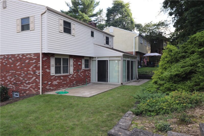 5720 Clark Ave — photo 7