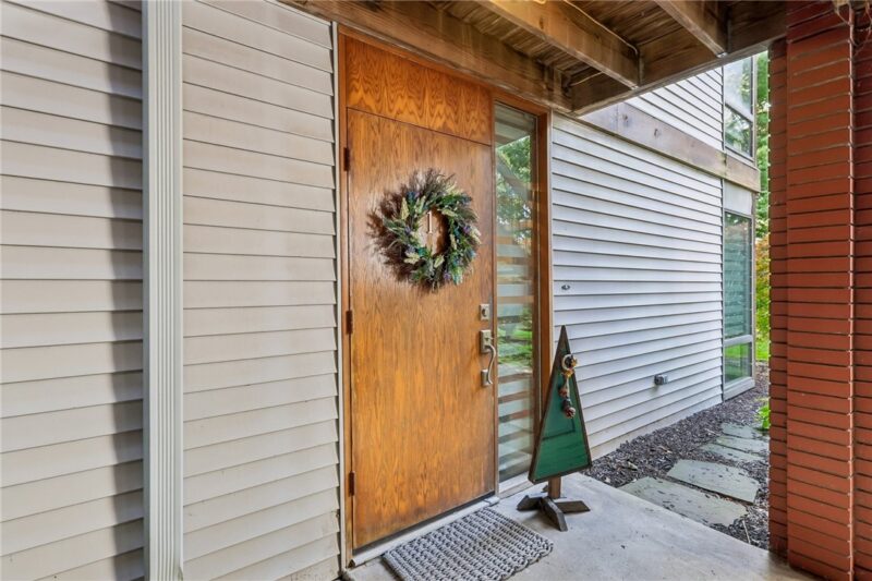 300 6th St 1 — photo 4