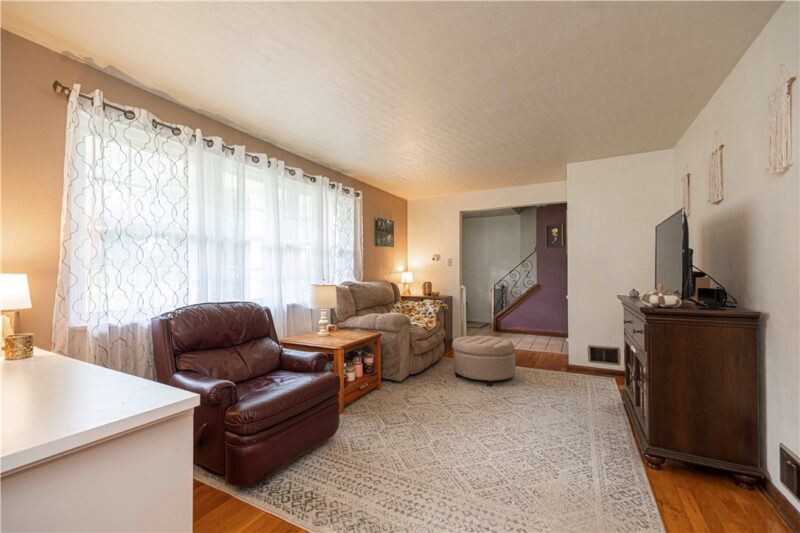 115 Saint Andrews Cir — photo 4
