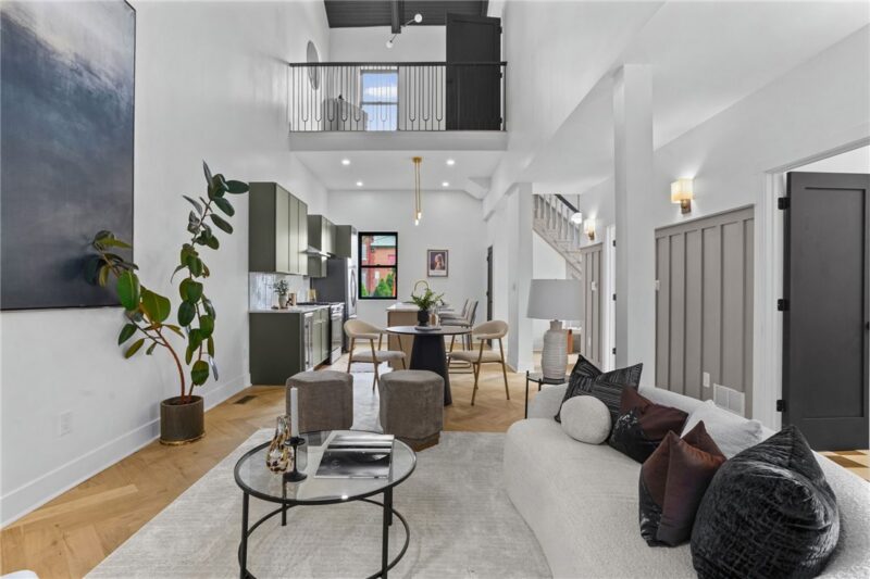 2037 forbes ave — photo 2