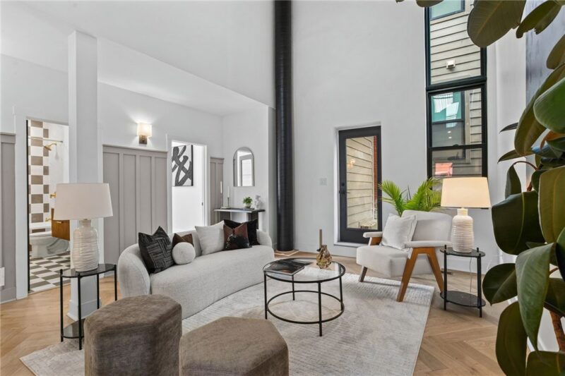 2037 forbes ave — photo 7