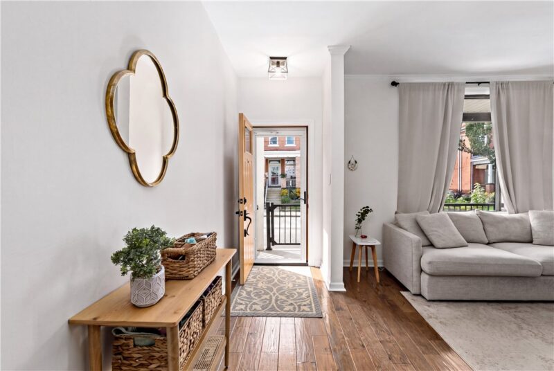 1210 Chislett St — photo 2
