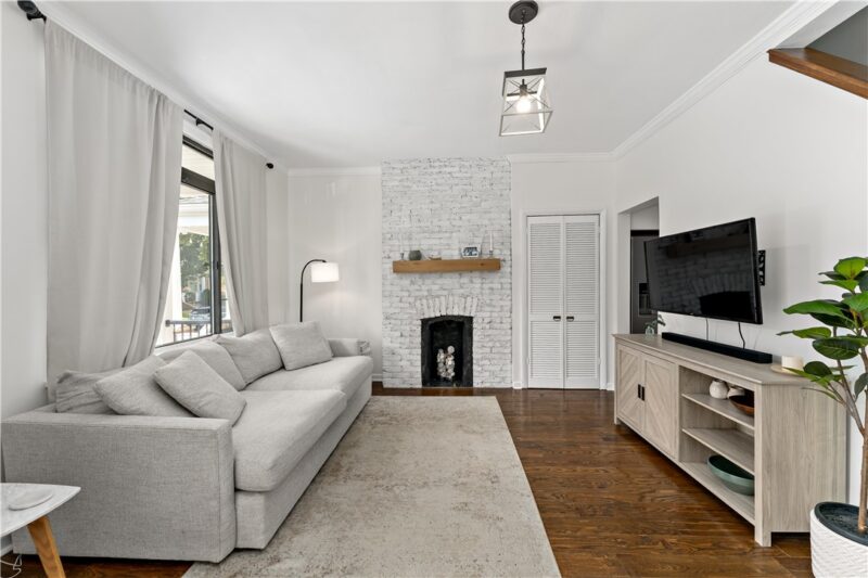 1210 Chislett St — photo 5